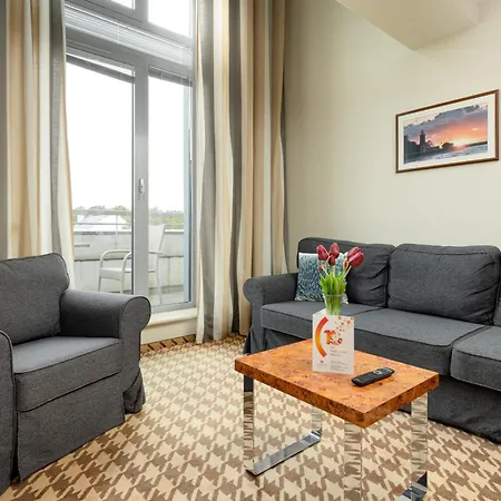 Jantar Deluxe Royal Tulip アパート