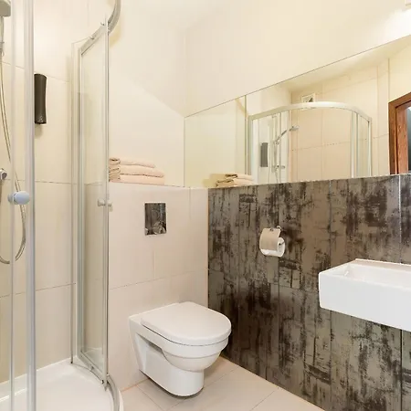 Jantar Deluxe Royal Tulip * コウォブジェク