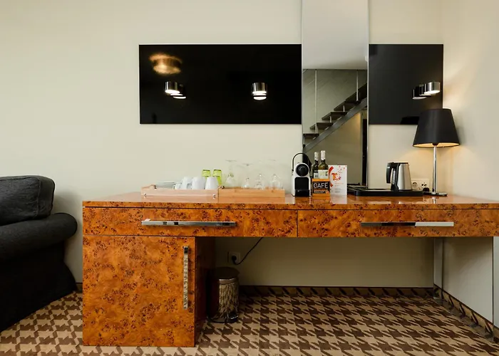 Jantar Deluxe Royal Tulip * 코워브제크